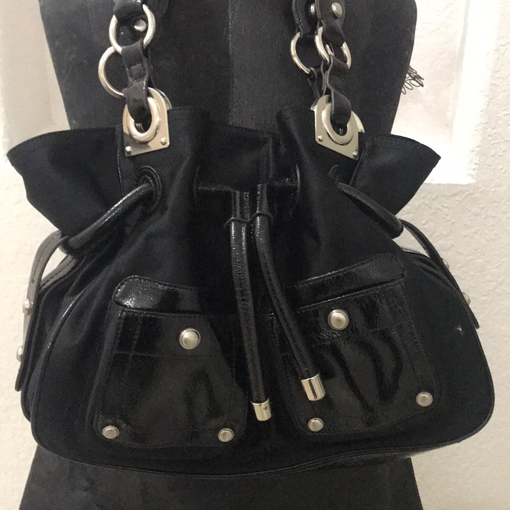 B. Makowsky handbag